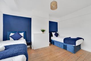 Treasure Chest Chessington - Ewell - 2
