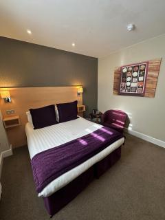 The Chocolate Box Hotel - 3