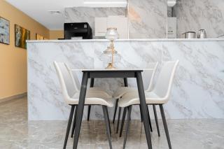 Escape24 - Luxury & Brand New 1BR in Al Khail Heights - 4