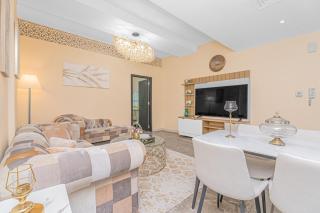 Escape24 - Luxury & Brand New 1BR in Al Khail Heights - 2