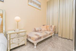 Escape24 - Luxury & Brand New 1BR in Al Khail Heights - 1