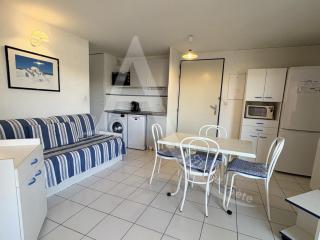 1 CHAMBRE, DERNIER ETAGE AVEC ASC, CLIM, RES AVEC PISCINE - Sète - 0