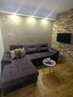 KRAGUJ apartments 2 - 4