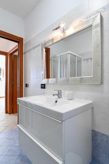 Casa Pierina - Lake View - by Host4U - Costa Volpino - 7