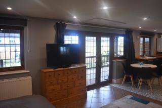 Spacious Garden Studio - Kings Langley - 9
