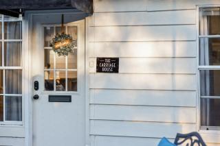Historic Carriage House Downtown 2 bedroom 1 bath - 8