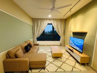 Luxury 4 Bedroom Suite at Kuala Lumpur near Maluri MRT By Suhad Suits KL - Kuala Lumpur - 8