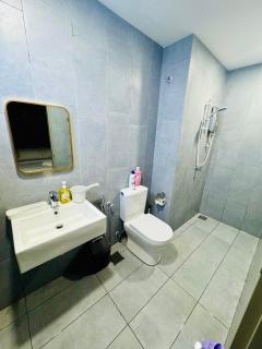 Luxury 4 Bedroom Suite at Kuala Lumpur near Maluri MRT By Suhad Suits KL - Kuala Lumpur - 2