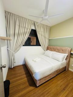 Luxury 4 Bedroom Suite at Kuala Lumpur near Maluri MRT By Suhad Suits KL - Kuala Lumpur - 6