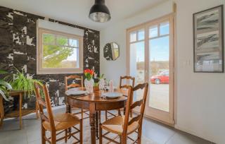 4 Bedroom Awesome Home In Romeries - Romeries - 7