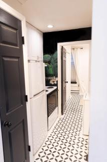 Charming and Historic Apartment in Capitol Hill - 7