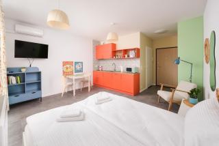 200m from ALK Studio by BookingHost - 6