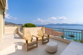 Seaside Luxury Apartments - 2