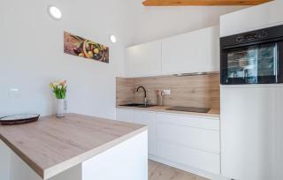 3 Bedroom Stunning Home In Tkon - Tkon - 6