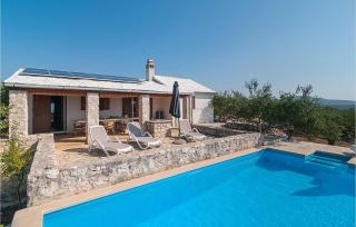 Beautiful Home In Sutivan - 5