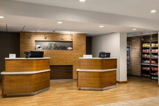Courtyard by Marriott Atlanta Northlake - 9