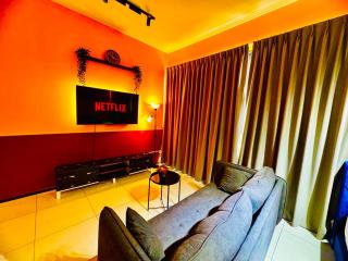 Spacious3BR 12-PaxApartmentStunning Sea &CityViews - Jelutong - 1