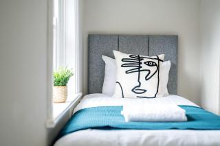 Attico, 2BR City Centre Apartment, Sleeps 6! - 1