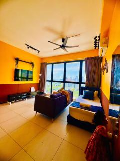 Deluxe Suites with Infinity Pool, Kids' Pool & Sea - Jelutong - 1