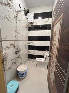 MEENAKSHI GUEST Inn - 1