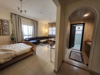 Family & kids Friendly, Near Airport & Local Attractions - Abu Dhabi - 3