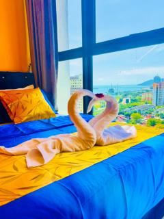 Deluxe Suite for10 Stunning Sea &City ViewsNetflix - Jelutong - 4
