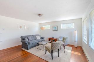 Coastal Retreat with Ocean Views and Hot Tub - Newport - 4