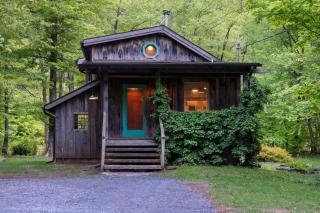 Chic Catskills Cabin with Hot Tub and Fire Pit - Lanesville - 0