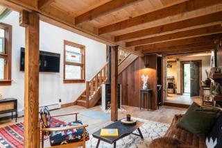 Chic Catskills Cabin with Hot Tub and Fire Pit - Lanesville - 7