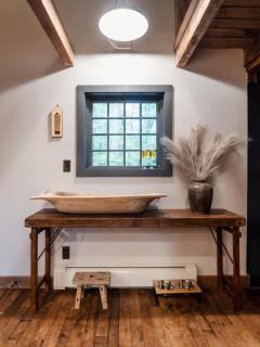 Chic Catskills Cabin with Hot Tub and Fire Pit - Lanesville - 2
