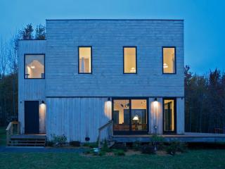 Modern Mountain Retreat with Hot Tub - Fleischmanns - 8