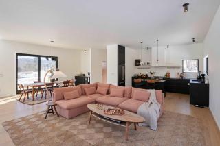 Modern Mountain Retreat with Hot Tub - Fleischmanns - 7