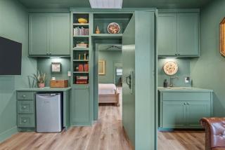 Gloria Cottage - 2 blocks to Magnolia and 3 mins to Baylor - Waco - 1
