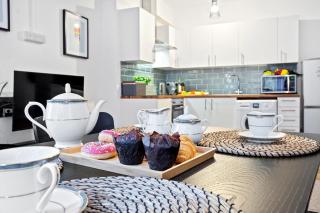Family retreat Stylish Central Bournemouth, Sleeps 6, 7 Minute Walk to Beach - Bournemouth - 9