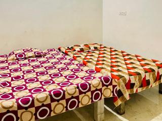 Om sai guest house - Varanasi - 0