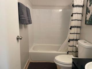 Penthouse Condo, Rooftop Terrace with Hot Tub, 6ppl - Las Coles - 4