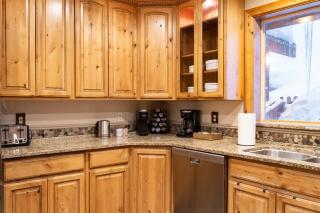 Spacious Mountain Chalet - Park City, Near 7 Ski Resorts, Game Room, 4 Balconies - Park City - 4
