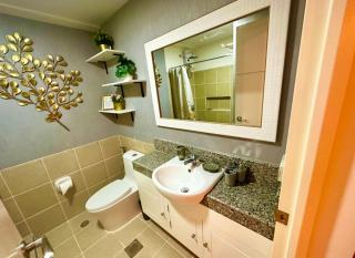 Chris&CarlPlace - Manila - 9