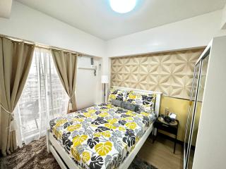 Chris&CarlPlace - Manila - 3