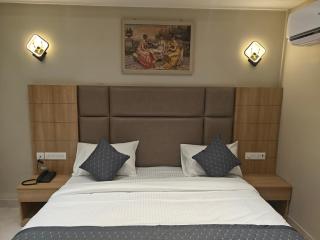 Hotel Urban Heights - Alwar - 0