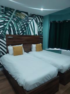 Heathrow-Windsor Guest House - 6