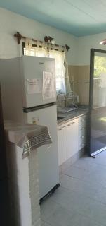 Hermosa casa con piscina en Bella Vista Piriápolis a 2 c de la playa - Bella Vista - 4