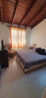 Hermosa casa con piscina en Bella Vista Piriápolis a 2 c de la playa - Bella Vista - 8