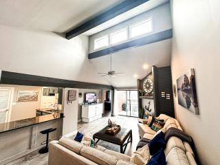Lakeview Condo Wdockpoolhottubsauna-sleeps 8 - Osage Beach - 7