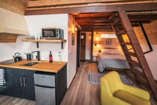 Luxury Cabin with Outdoor Tub ArtBliss III - Stevenson - 1
