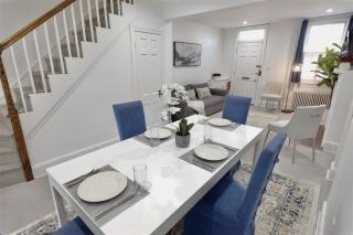 Georgetown Cobblestone Cottage - Private Parking - Washington, D.C. - 7