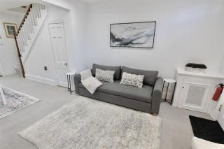 Georgetown Cobblestone Cottage - Private Parking - Washington, D.C. - 5