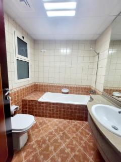 Elegant Stay with Ocean Views - Ajman - 6