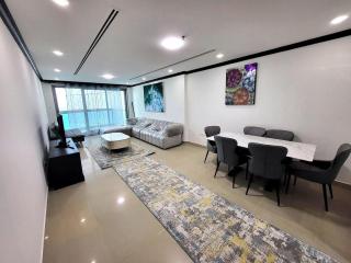 Elegant Stay with Ocean Views - Ajman - 5