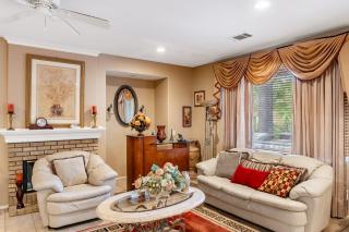 Spacious 3BR Retreat with Loft & Mountain Views - 2